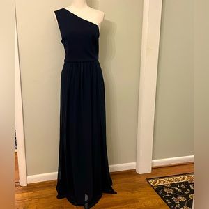 Stunning Adrianna Papell midnight crepe and chiffon one shoulder gown!